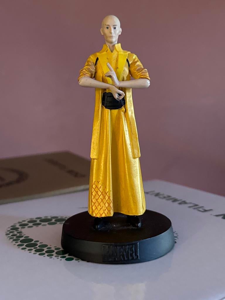 The Ancient One Marvel Figuur - Doctor Strange Collectible, USA, Ophalen of Verzenden, Zo goed als nieuw, Marvel@marvel.com