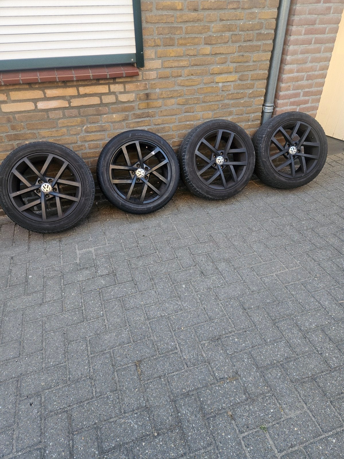 Complete set 17 inch 215/50R17 caddy of golf, Ophalen, Gebruikt