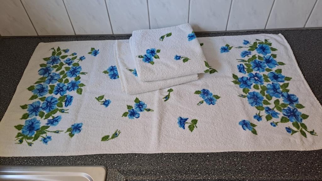 3 Vintage handdoeken De Haas & van Brero 92x50 cm, Blauw, Handdoek, Ophalen of Verzenden, Zo goed als nieuw