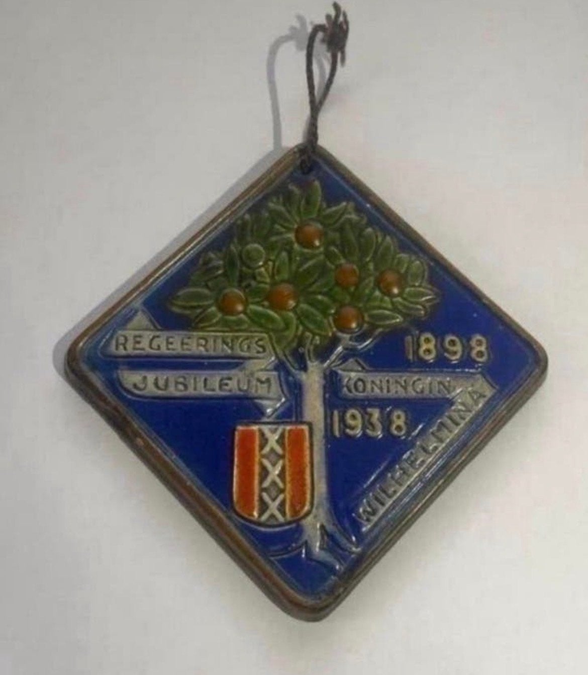Gedenktegel Koningin Wilhelmina 40-jarig Jubileum 1898-1938, Antiek en Kunst, Ophalen of Verzenden