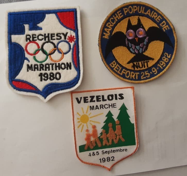 Vintage Franse wandelsport emblemen, Hobby en Vrije tijd, Kledingapplicaties en Hotfix, Ophalen of Verzenden, Zo goed als nieuw