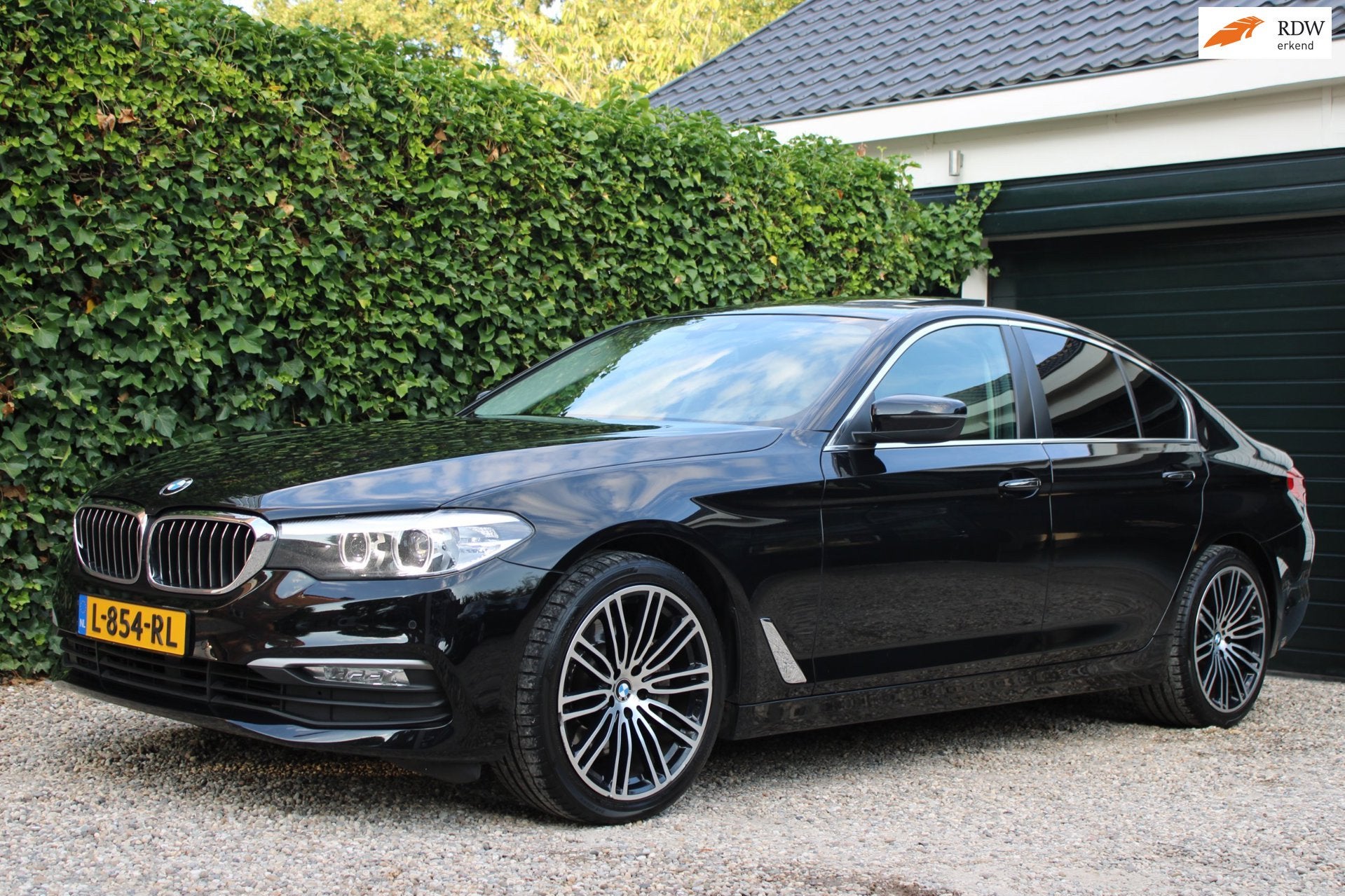 BMW 5-serie 530i High Executive | Schuif- kanteldak | Dealer, Auto's, Automaat, Achterwielaandrijving, Gebruikt, 4 cilinders