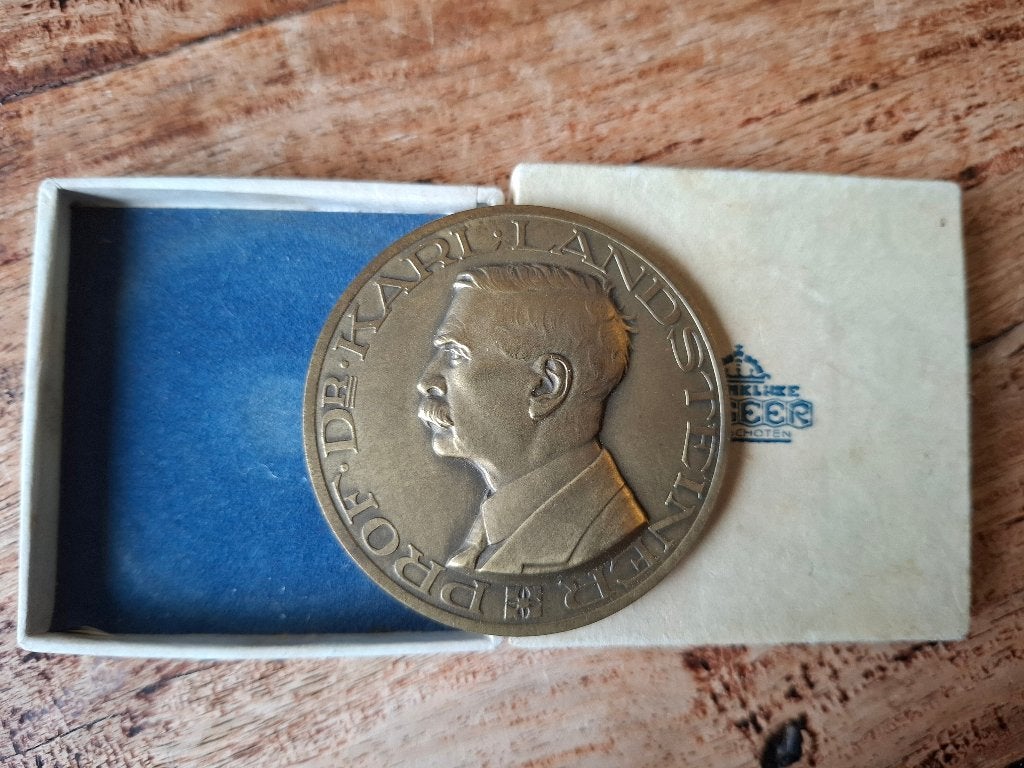 Medaille Landsteiner in origineel doosje Begeer, Postzegels en Munten, Penningen en Medailles, Ophalen of Verzenden, Overige materialen