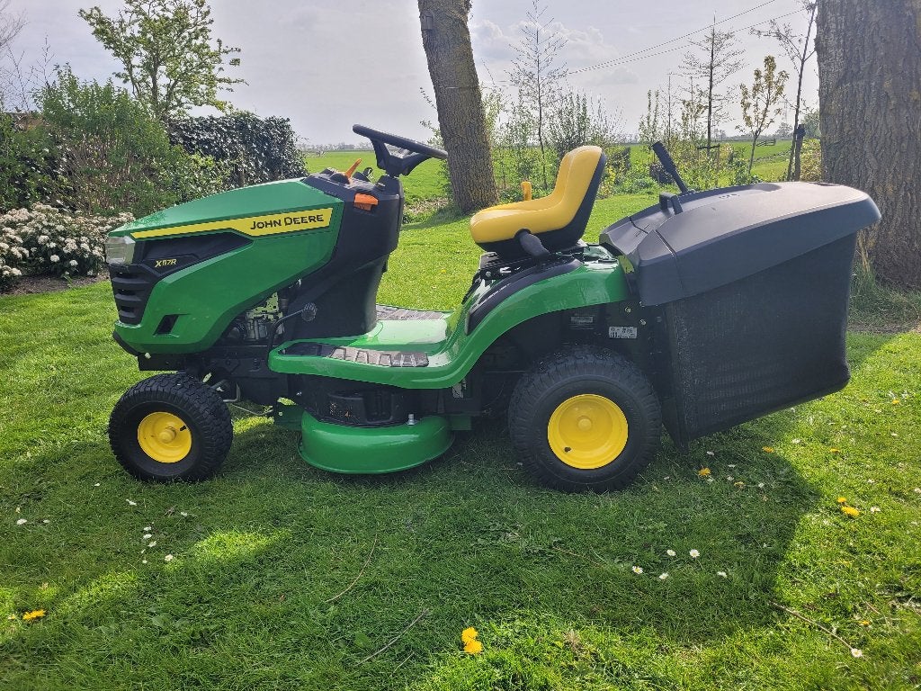 John Deere X117R Zitmaaier, als nieuw, Opvangbak, Zo goed als nieuw, 90 tot 120 cm, Ophalen