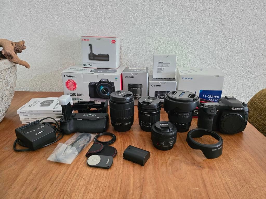Canon 80D EF-S 18-135 IS USM kit en diverse lenzen ect., Ophalen, Gebruikt, Spiegelreflex, Canon