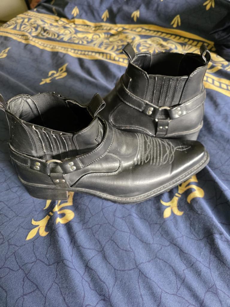 Zwarte leren cowboylaarzen met gesp maat 43, Zwart, Lage of Enkellaarzen, Ophalen of Verzenden, Onbekend