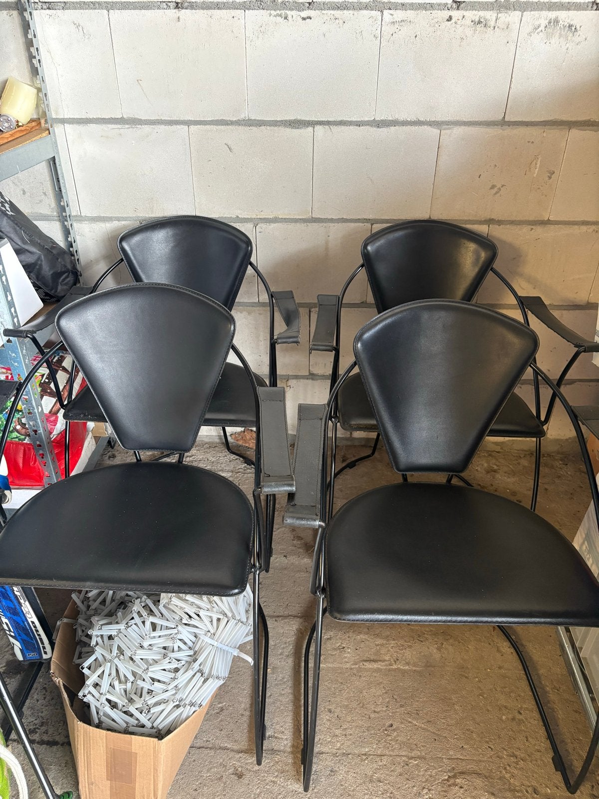 Zwarte design stoel - Made in Italy, Huis en Inrichting, Ophalen, Gebruikt, Zwart, Vier