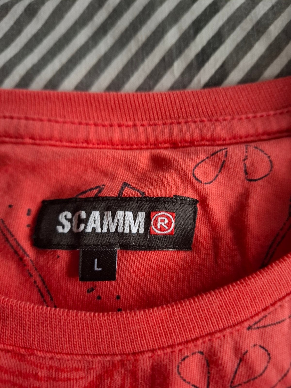 Leuk rood T-shirt maat L, Maat 52/54 (L), Ophalen of Verzenden, Zo goed als nieuw, Scamm