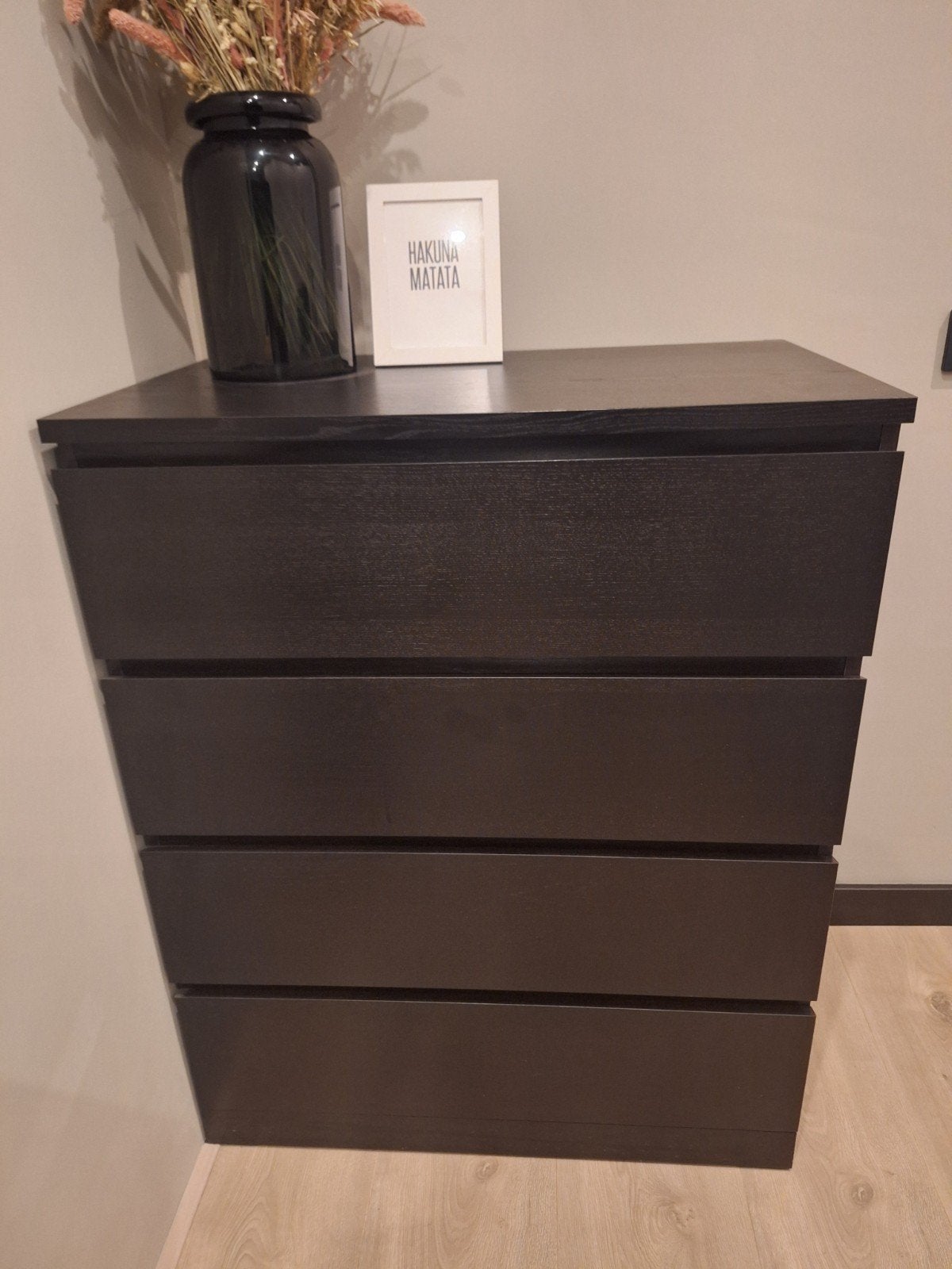Zwarte malm kast ikea, Huis en Inrichting, Kasten | Ladekasten, Ophalen, Zo goed als nieuw, 25 tot 50 cm, Minder dan 100 cm