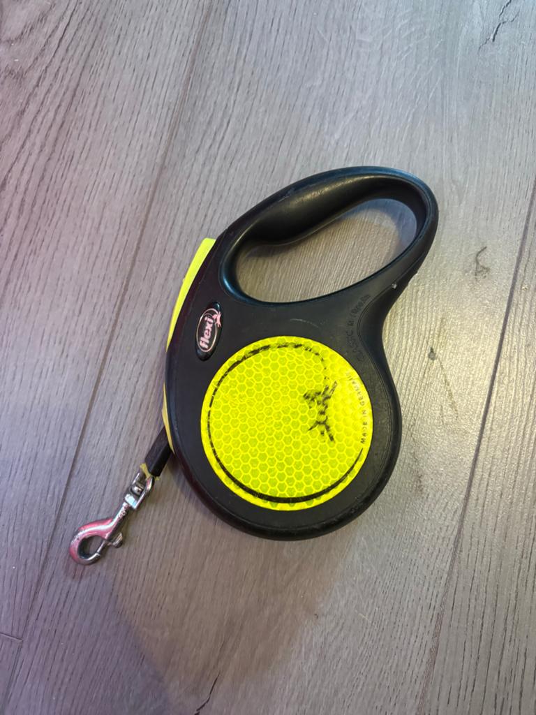 Flexi hondenriem geel band 5 meter, Ophalen of Verzenden, Gebruikt, Hondenriem