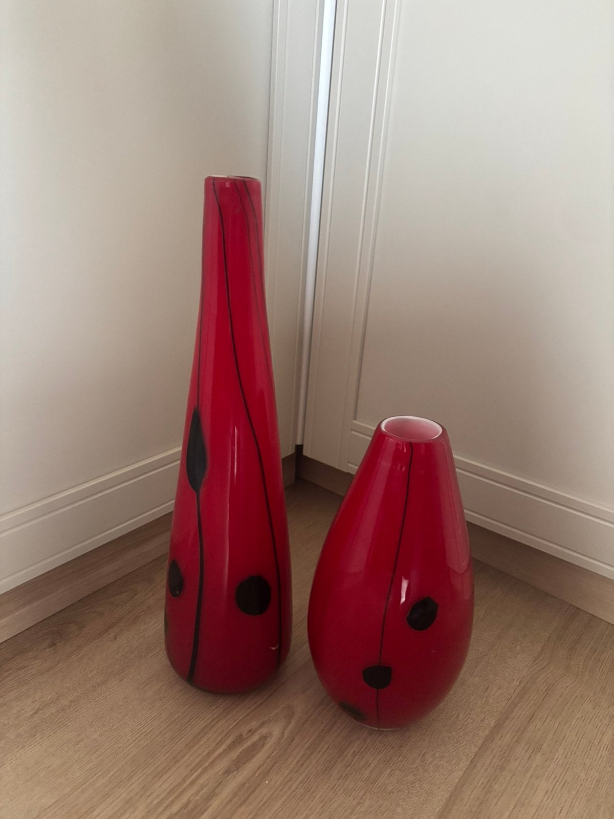 Mooie vintage vazen, Huis en Inrichting, Ophalen of Verzenden, Zo goed als nieuw, Rood