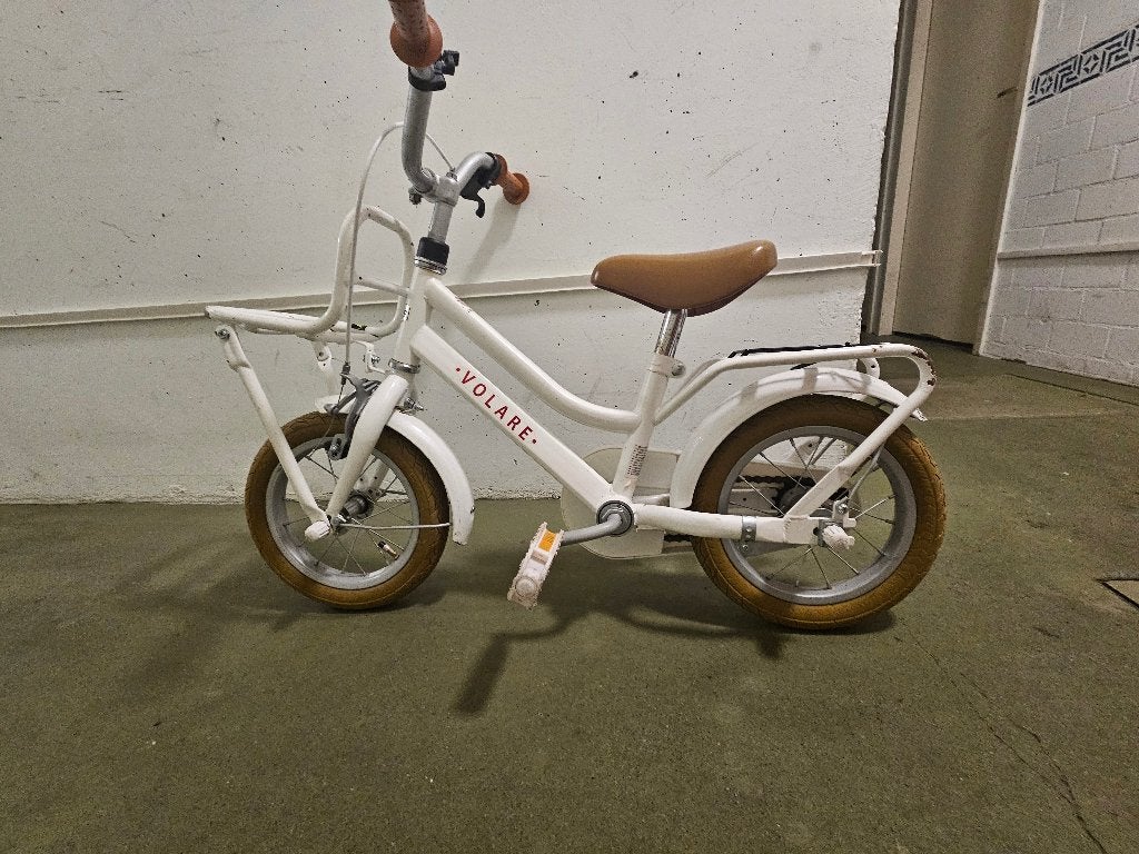 Volare kinderfiets 12 inch (Halfords), Fietsen en Brommers, Ophalen, Terugtraprem, Zijwieltjes, Gebruikt