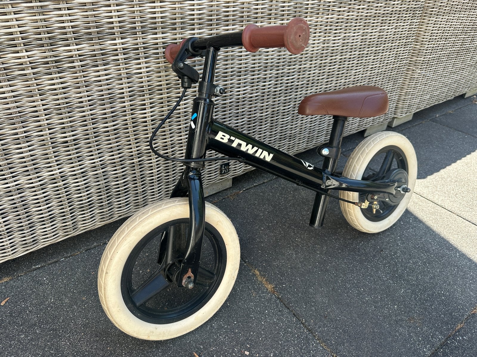 B'TWIN Loopfiets Zwart, Ophalen, Zo goed als nieuw, Loopfiets