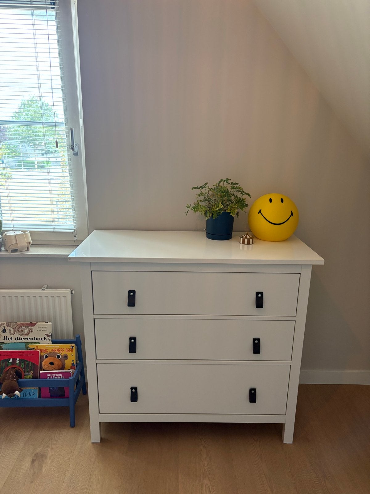 IKEA HEMNES Ladekast / Commode (3 lades) - Zo goed als nieuw, 100 tot 150 cm, Ophalen of Verzenden, Zo goed als nieuw, 3 of 4 laden