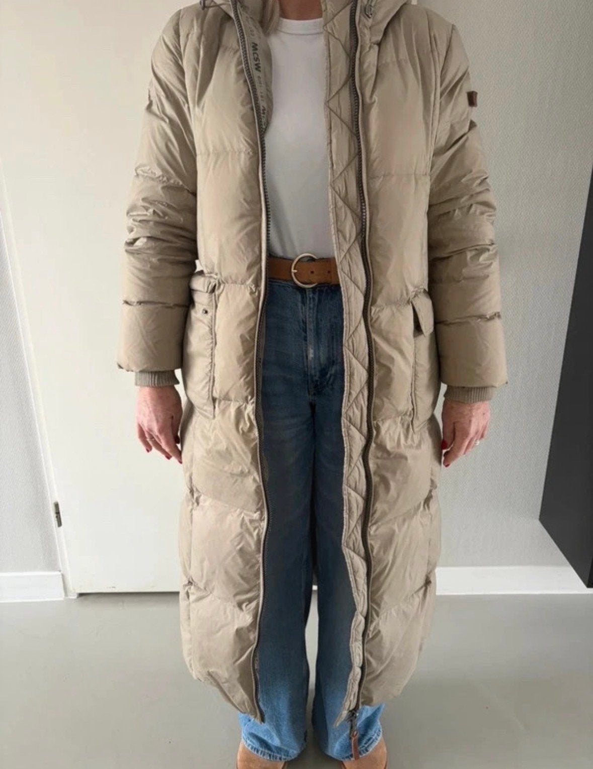 Lange MCSW donsjas, Ophalen of Verzenden, Nieuw, Maat 36 (S), Beige