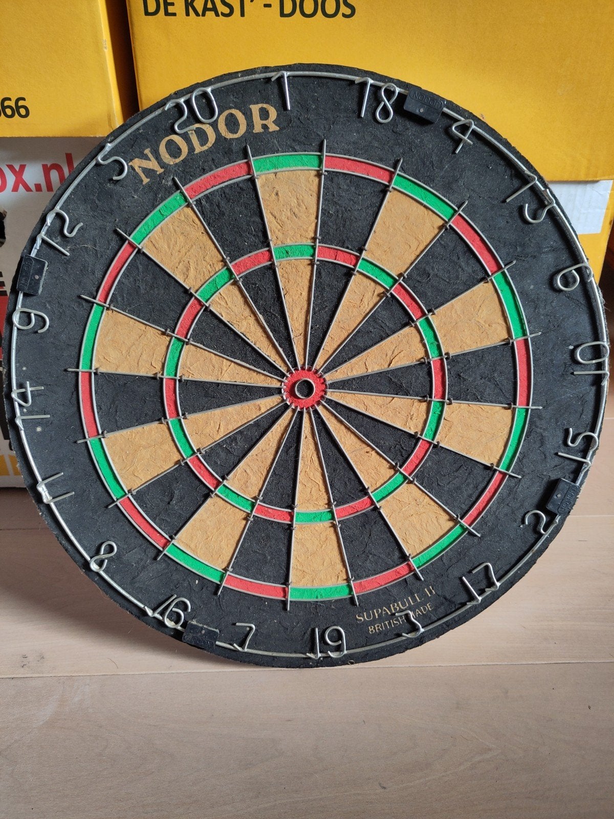 Nodor Supabull II British Made Dartbord, Sport en Fitness, Darts, Gebruikt, Dartbord, Ophalen