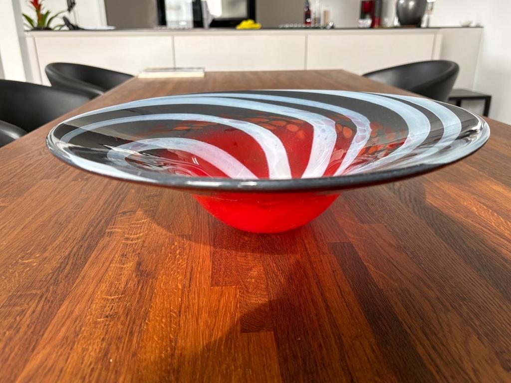 Design Glazen Schaal Ovaal Zwart Rood Wit Swirl, Antiek en Kunst, Antiek | Glas en Kristal, Ophalen
