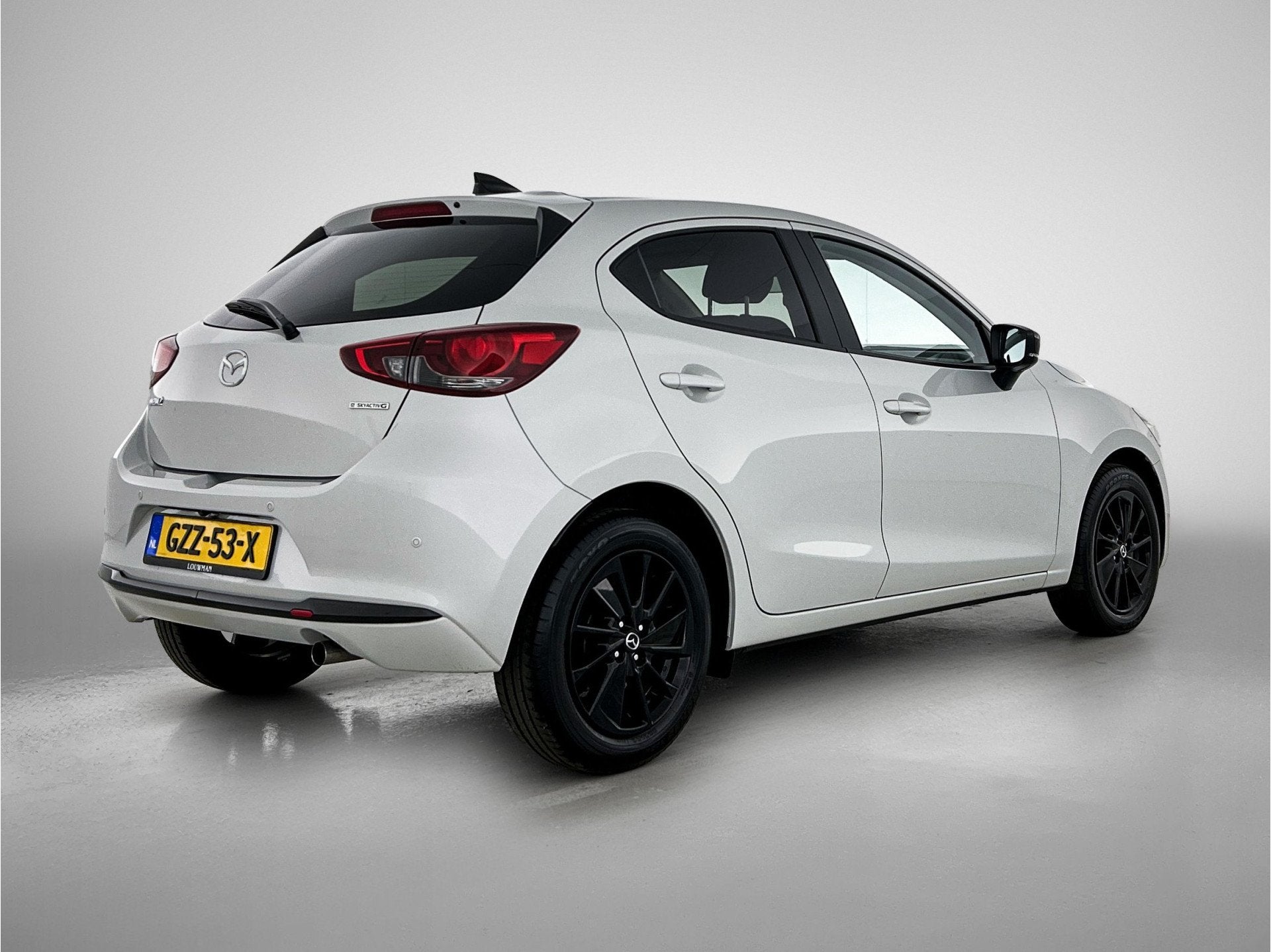 Mazda 2 1.5 e-SkyActiv-G 90 Homura | Stoel-/Stuurverwarming, Auto's, Mazda, 12 maanden, Stof, 4 cilinders, Wit