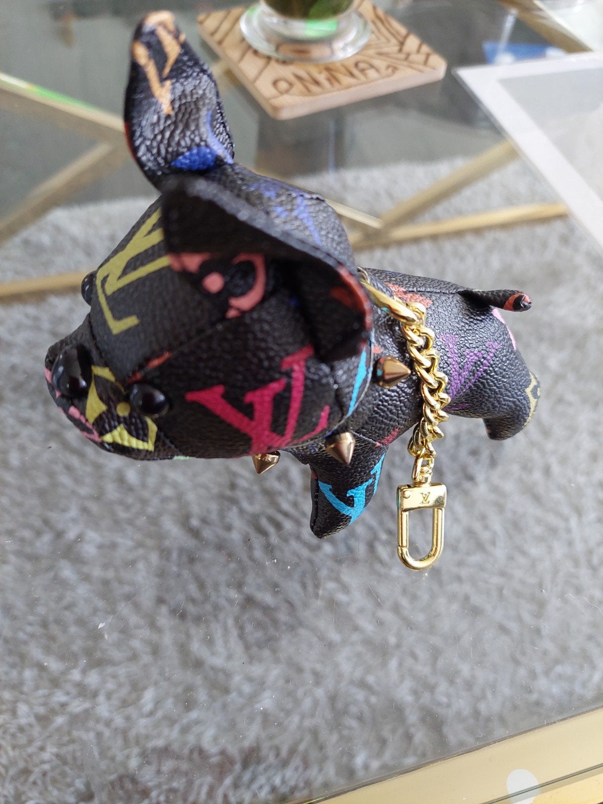 Louis Vuitton Bulldog Multicolor Mono, Verzamelen, Ophalen of Verzenden