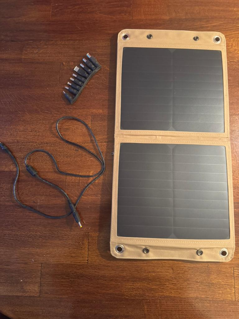 LIFEPOWR.CO Opvouwbaar Zonnepaneel + Powerbank | Draagbaar, Ophalen of Verzenden, Zo goed als nieuw