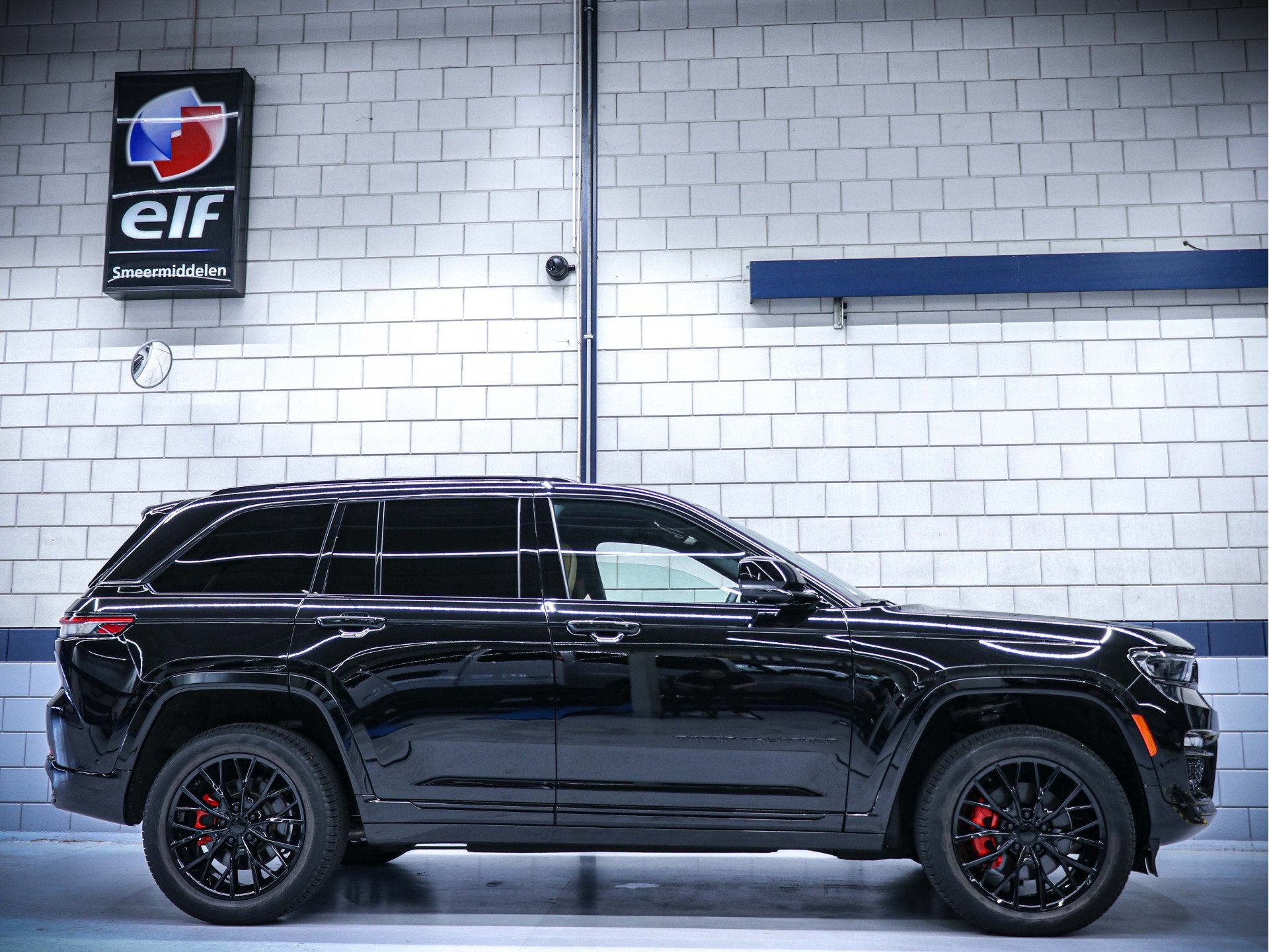 Jeep Grand Cherokee | Prins LPG | Night Edition 5.7L Hemi V8, Gebruikt, 5654 cc, Zwart, Bedrijf
