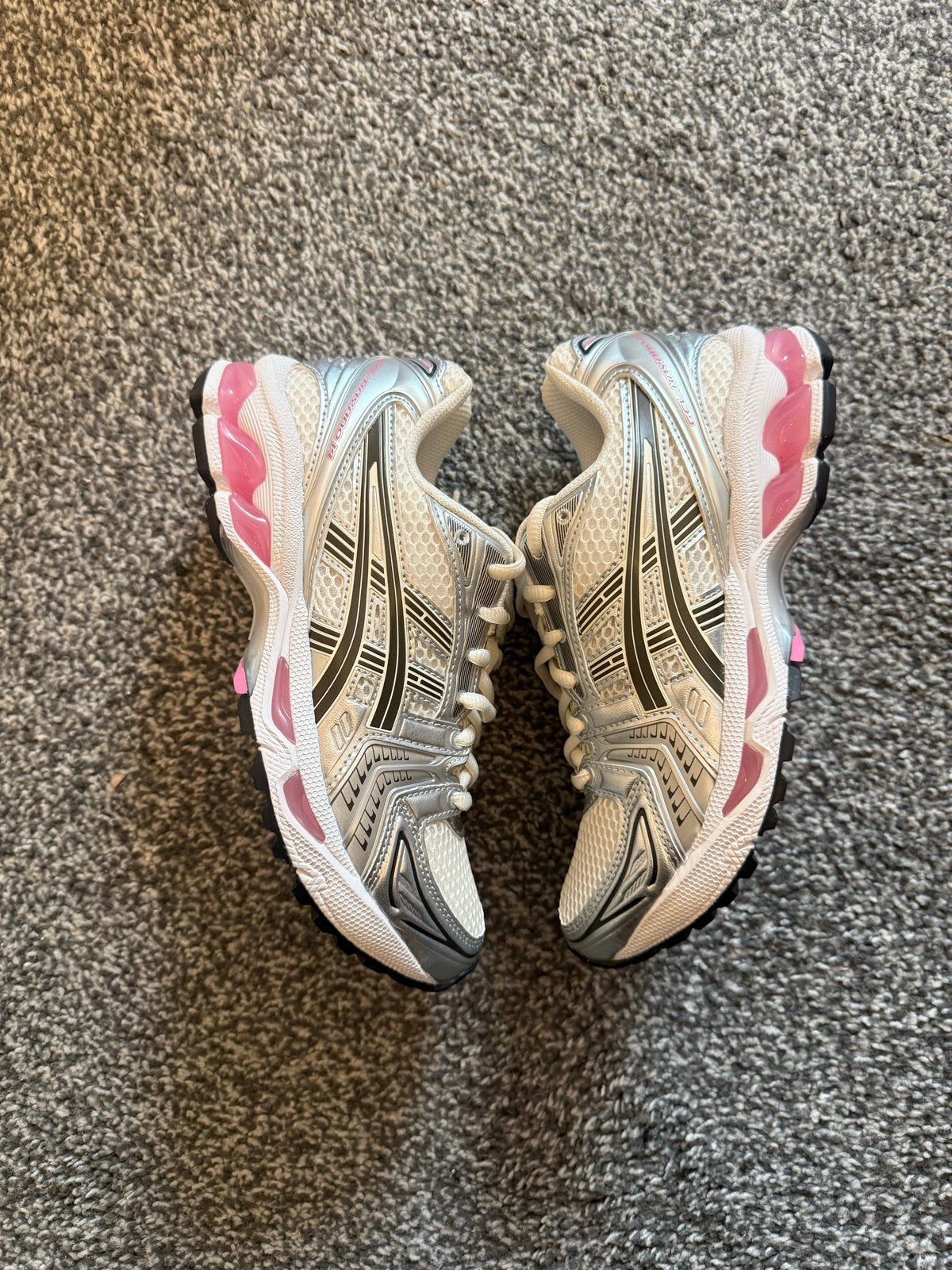 ASICS GEL-KAYANO 14 maat 36- Nieuw in doos, Kleding | Dames, Schoenen, Ophalen of Verzenden, Nieuw, Wit, Sneakers of Gympen