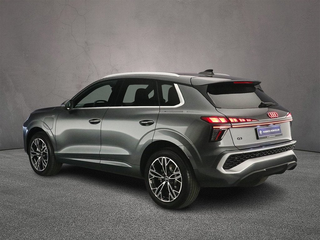 Audi Q3, Auto's, Audi, 1800 kg, Euro 6, 4 cilinders, Hybride Elektrisch/Benzine
