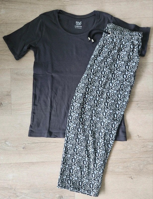 Dames capri pyjama set, kleur donker grijs licht grijs, MS Mode, Ophalen of Verzenden, Zo goed als nieuw, Maat 42/44 (L)