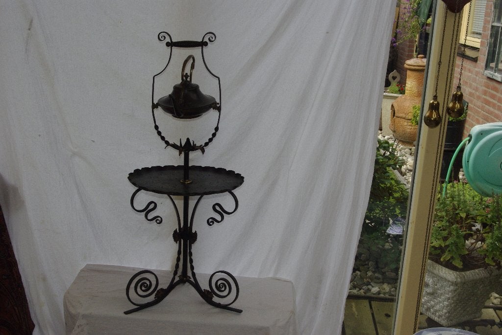 Antieke smeedijzeren theetafel met theepot houder, Ophalen of Verzenden