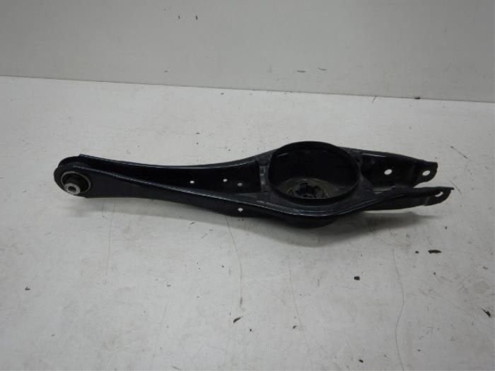 VW Passat B8 Draagarm Achter, Ophalen of Verzenden, Gebruikt