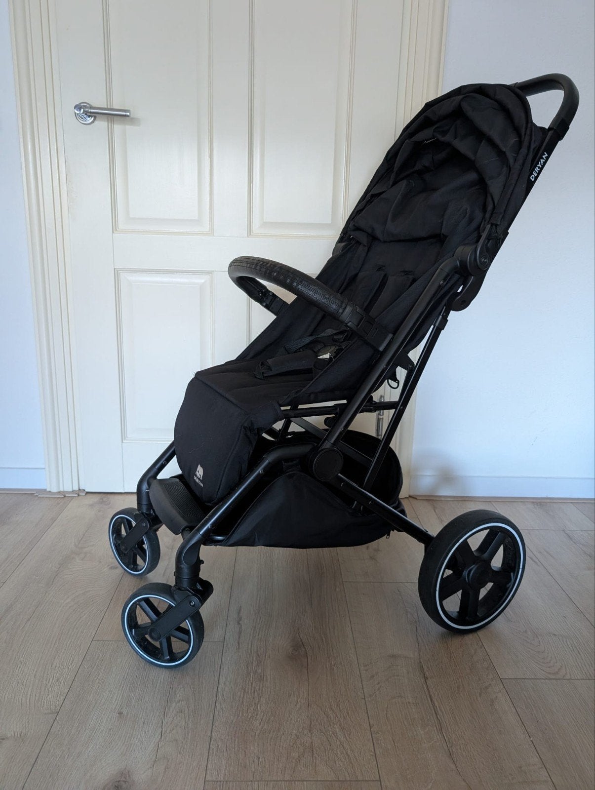 Buggy Deryan Luxe - Zwart, compact en inklapbaar, Ophalen, Gebruikt, Kinderwagen, Overige merken
