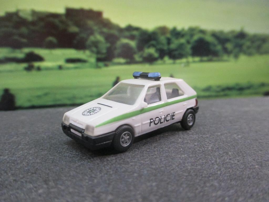Skoda Favorit - IGRA Policie Politie Tsjechië, Ophalen of Verzenden, Zo goed als nieuw, Auto, Overige merken