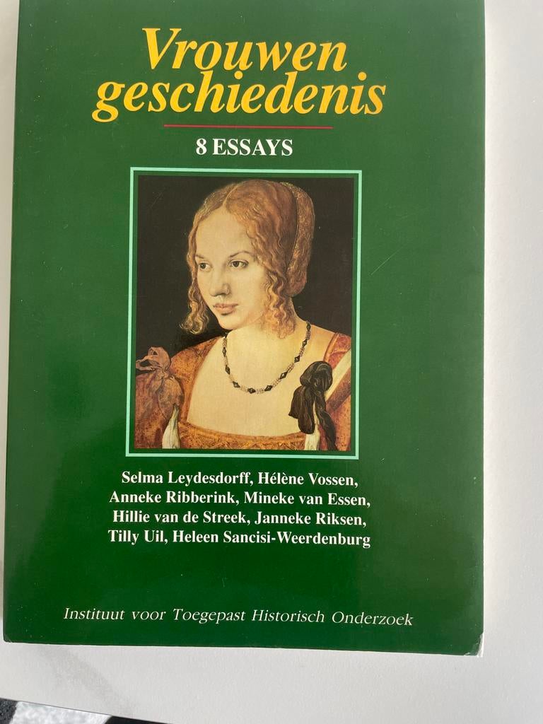 Vrouwengeschiedenis: 8 Essays, Gelezen, Maatschappij en Samenleving, Ophalen of Verzenden, Nederland
