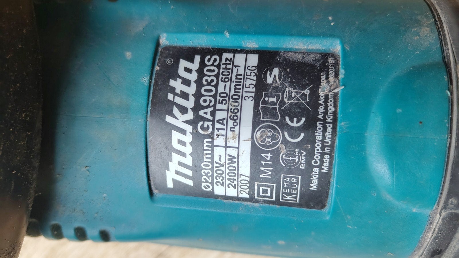 Makita GA9030S Haakse Slijpmachine - 2400W, 230mm, Ophalen