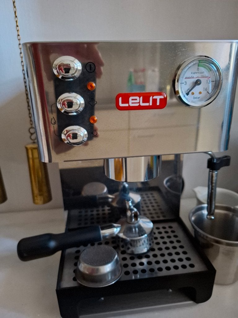 Espressomachine, 2 tot 4 kopjes, Ophalen, Zo goed als nieuw, Espresso apparaat
