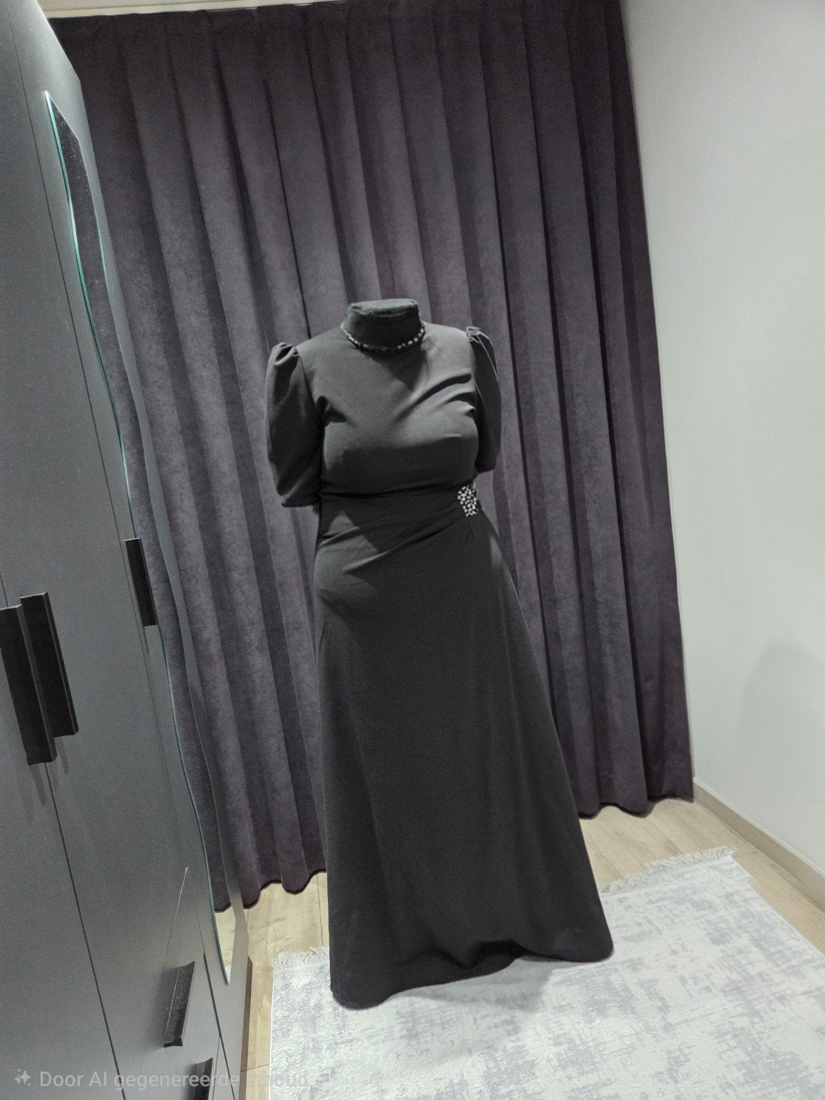 Elegante zwarte avondjurk met pofmouwen, Ophalen, Zwart, Maat 42/44 (L), Onder de knie