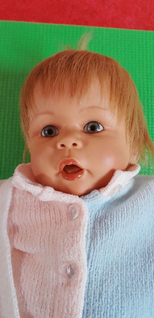 Reborn pop met handgemaakte kleding. Kan liggen en zitten., Verzamelen, Ophalen of Verzenden, Zo goed als nieuw, Pop, Levensecht of Reborn