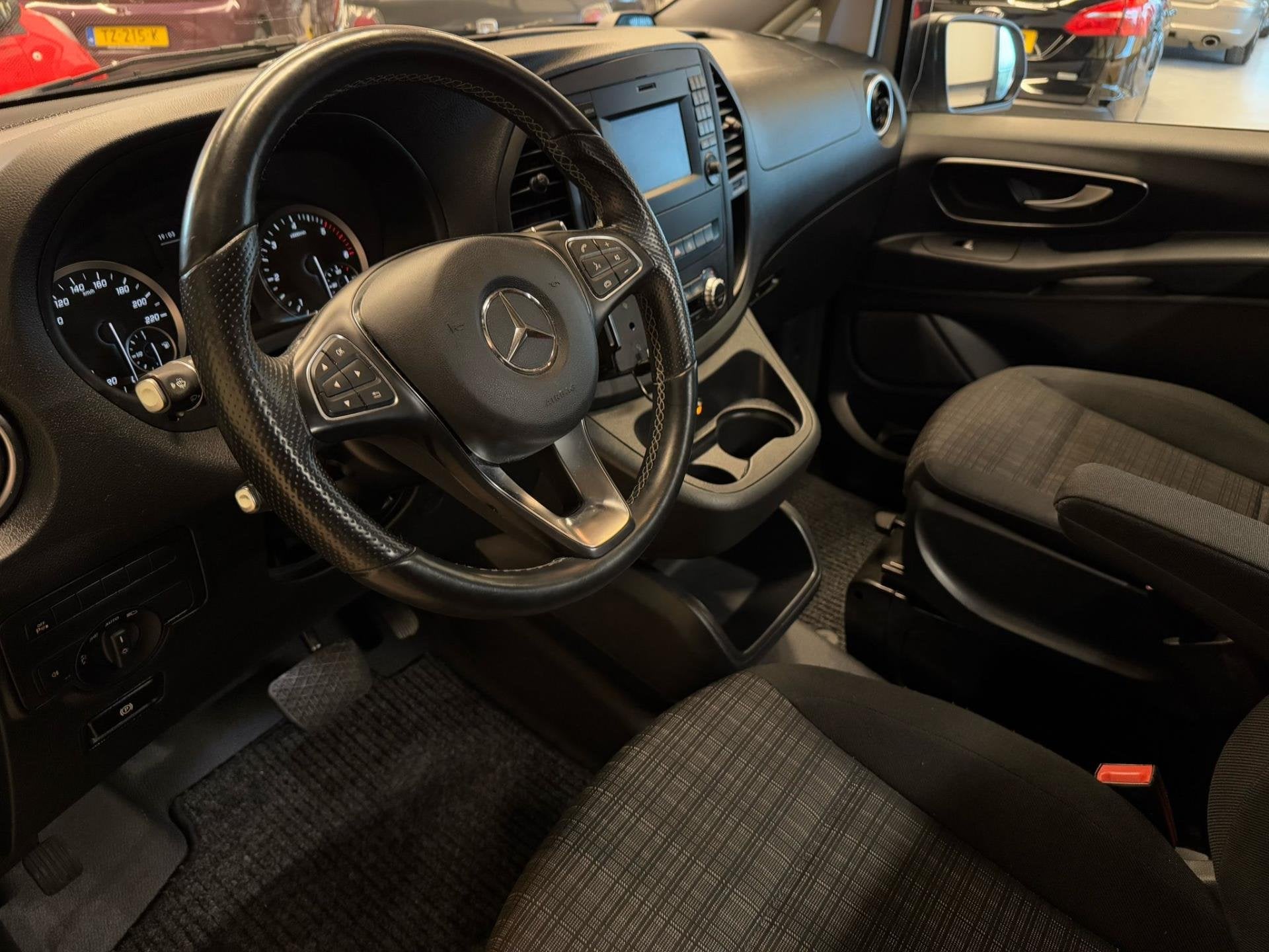 Mercedes-Benz Vito 119 CDI LANG AUTOMAAT/NAVIGATIE/LM-VELG/X, Auto's, Bestelauto's, Automaat, Gebruikt, Bedrijf, Diesel