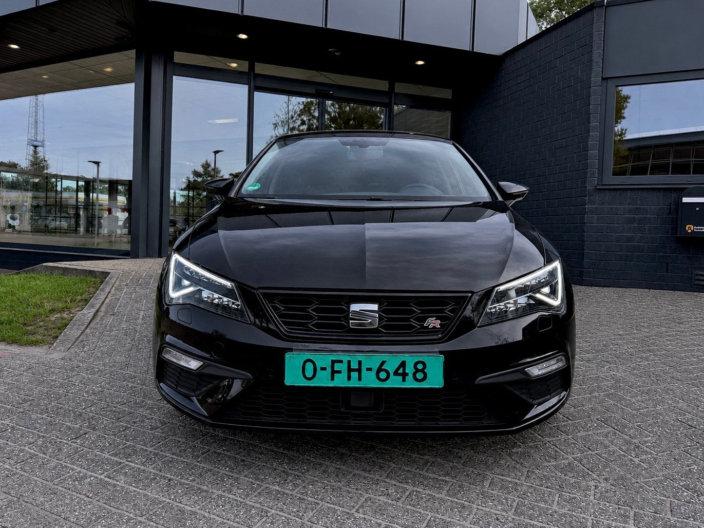 Seat Leon 2.0 TDI ORGINELE FR 150PK DSG-7 BOMBA! FULL! 2019, Auto's, 1272 kg, 4 cilinders, Leon, Zwart
