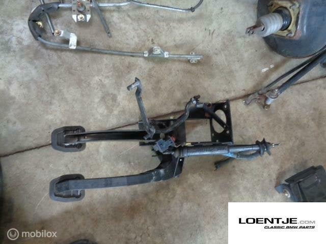 Pedalen set pedalenbak bmw e30 325i 320i 318i 316i swap, Gebruikt, Ophalen of Verzenden, BMW, BMW