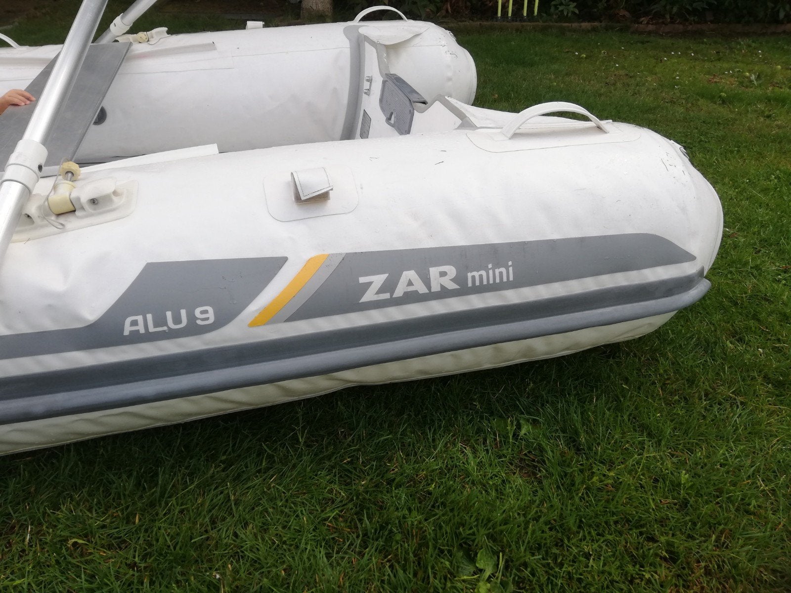 rubberboot zar alu9 met moter 6 pk, Ophalen, Zo goed als nieuw, Elektrisch