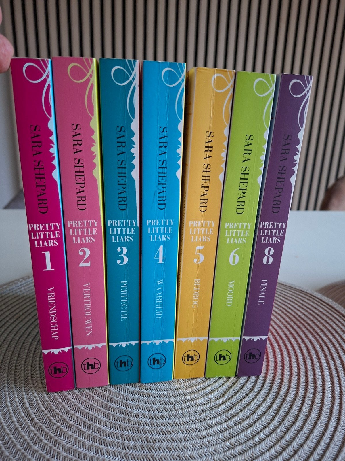 Sara Shepard - Pretty little liars Nederlandtalige, Boeken, Ophalen of Verzenden, Gelezen