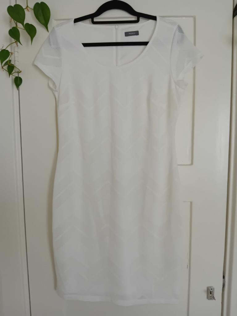 C&A Witte Jurk met Transparante Mouwen en Mooie Belijning, Kleding | Dames, Jurken, Maat 38/40 (M), Wit, Ophalen of Verzenden