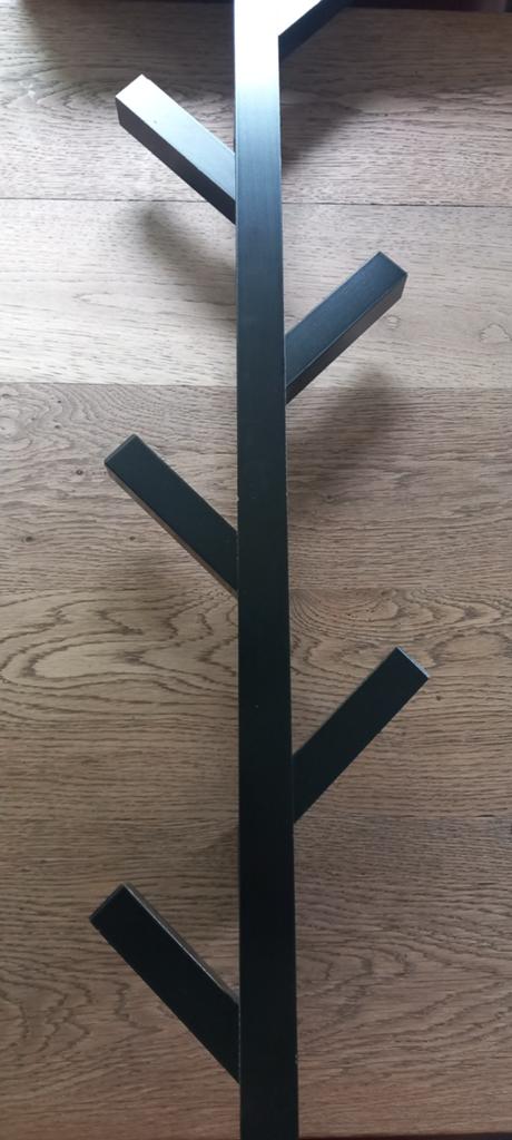 Gratis kapstok Ikea zwart Tjusig, Huis en Inrichting, Woonaccessoires | Kapstokken, Ophalen, Metaal, Wandkapstok, Minder dan 100 cm