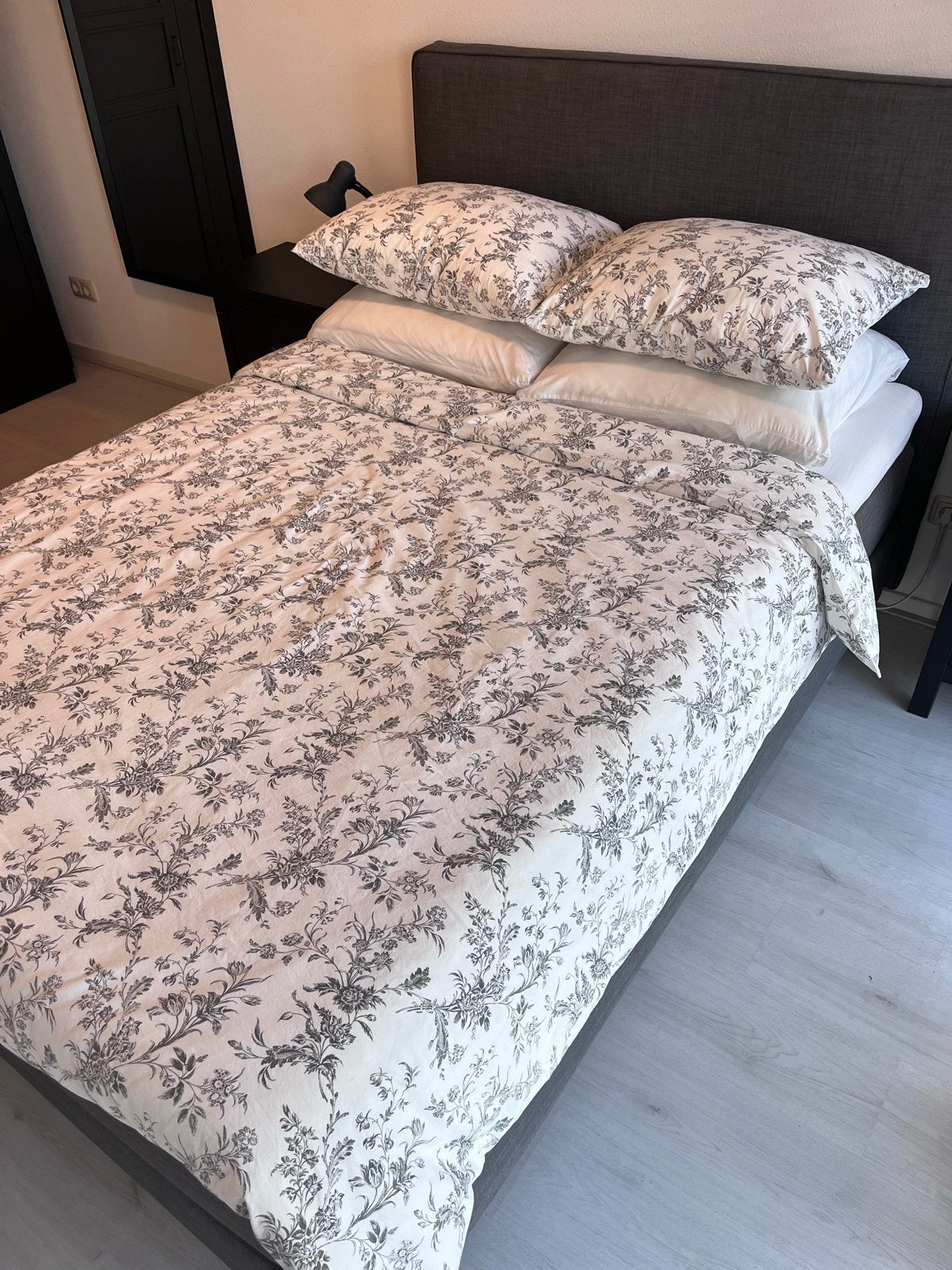 Double bed 200x140cm with headboard, Ophalen, Gebruikt, Tweepersoons, 140 cm