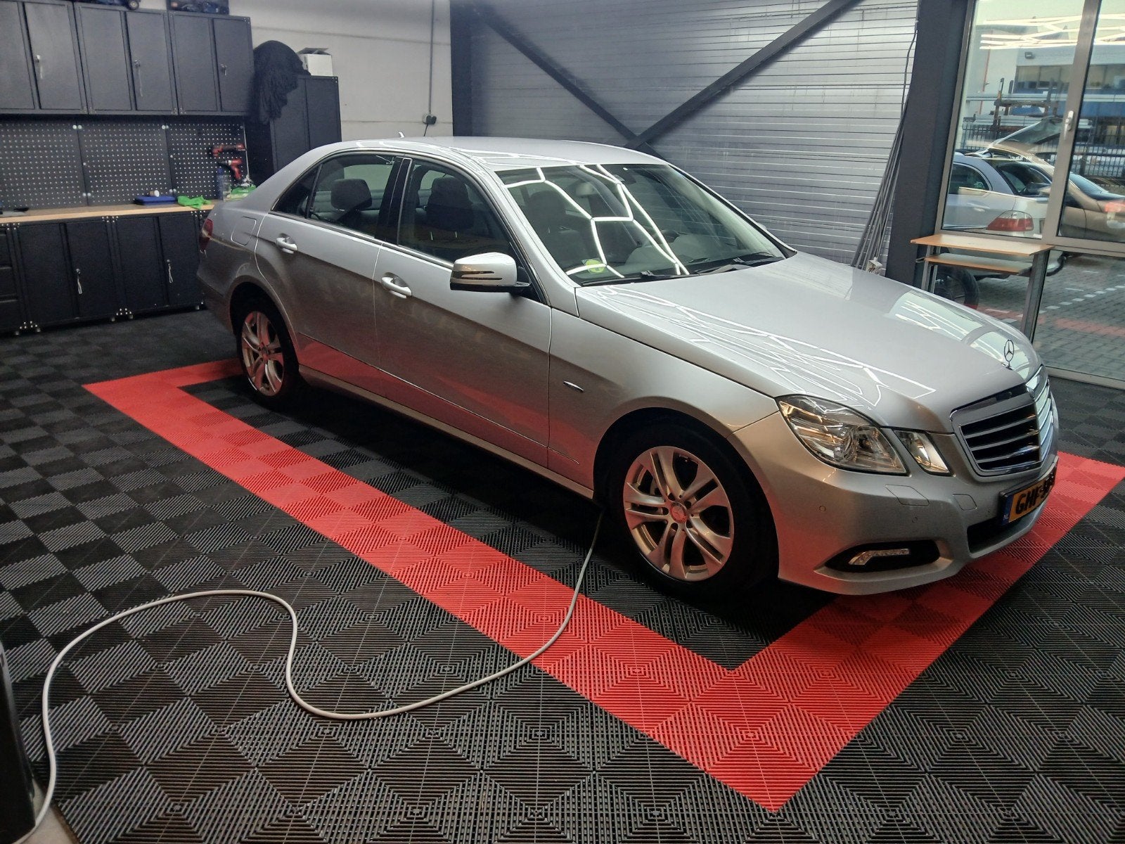 Foto 10 van Mercedes-Benz E-Klasse E220cdi Sedan Auto5W212 2009 Grijs