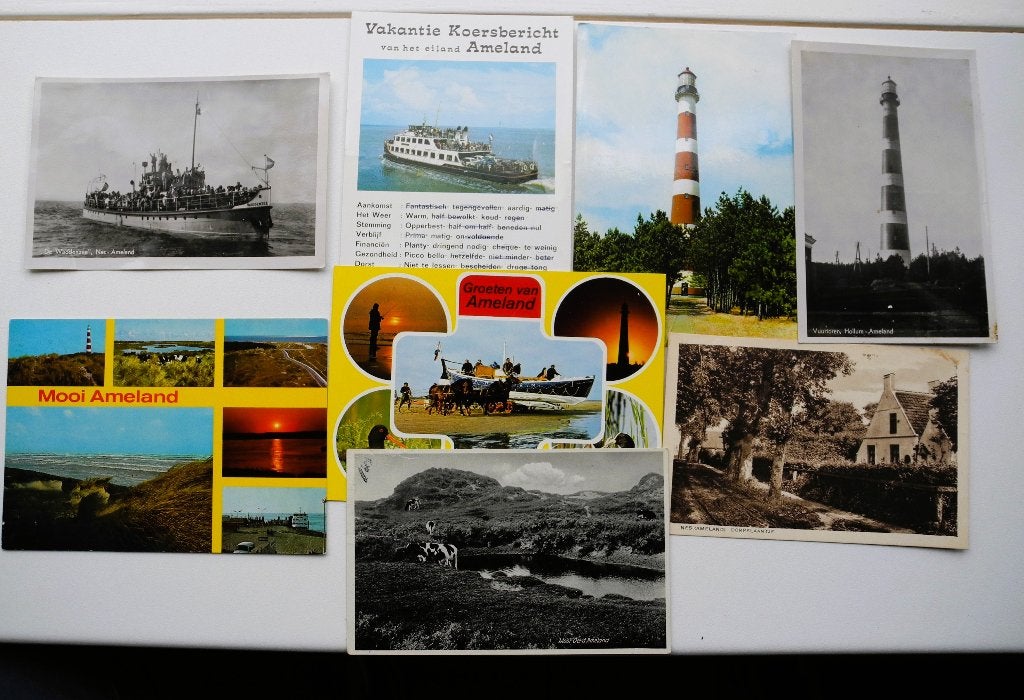 35 Ansichtkaarten Vlieland Texel Ameland Terschelling Wadden, Ophalen of Verzenden, Gelopen, Waddeneilanden
