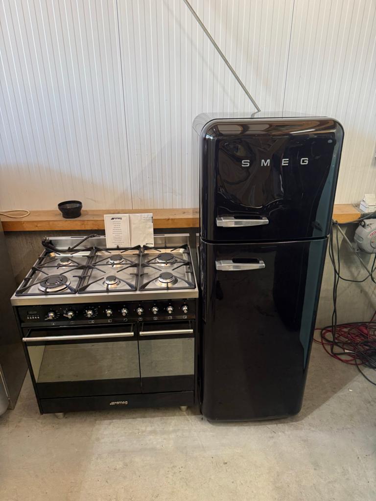 Smeg Fornuis met bijbehorende smeg koelkast, Witgoed en Apparatuur, Fornuizen, Bella, Hete lucht, 60 cm of meer, Ophalen of Verzenden