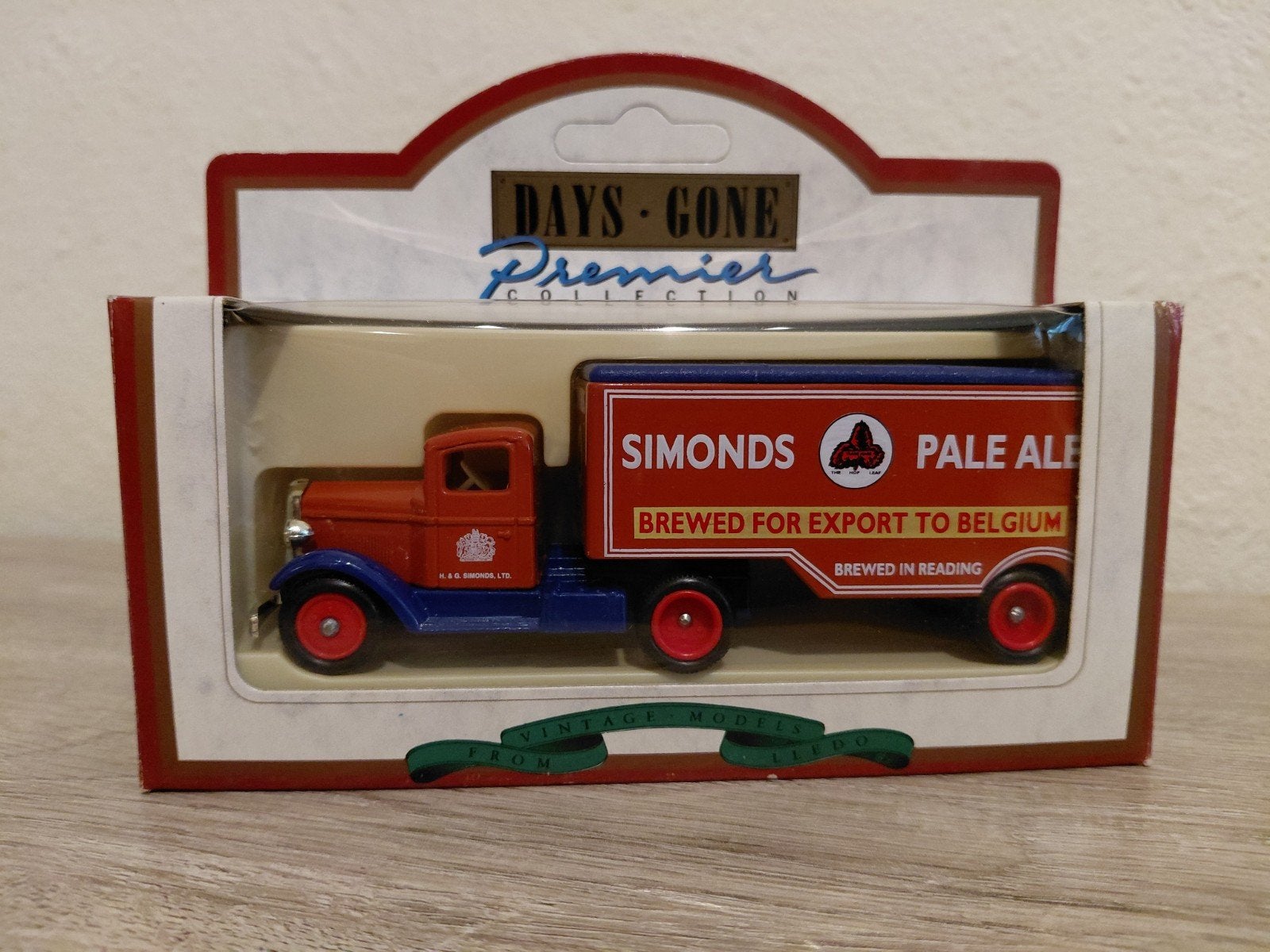 'Simonds Pale Ale' Ford vrachtwagen met oplegger, Overige merken, Verzenden, Groter dan 1:32, Nieuw