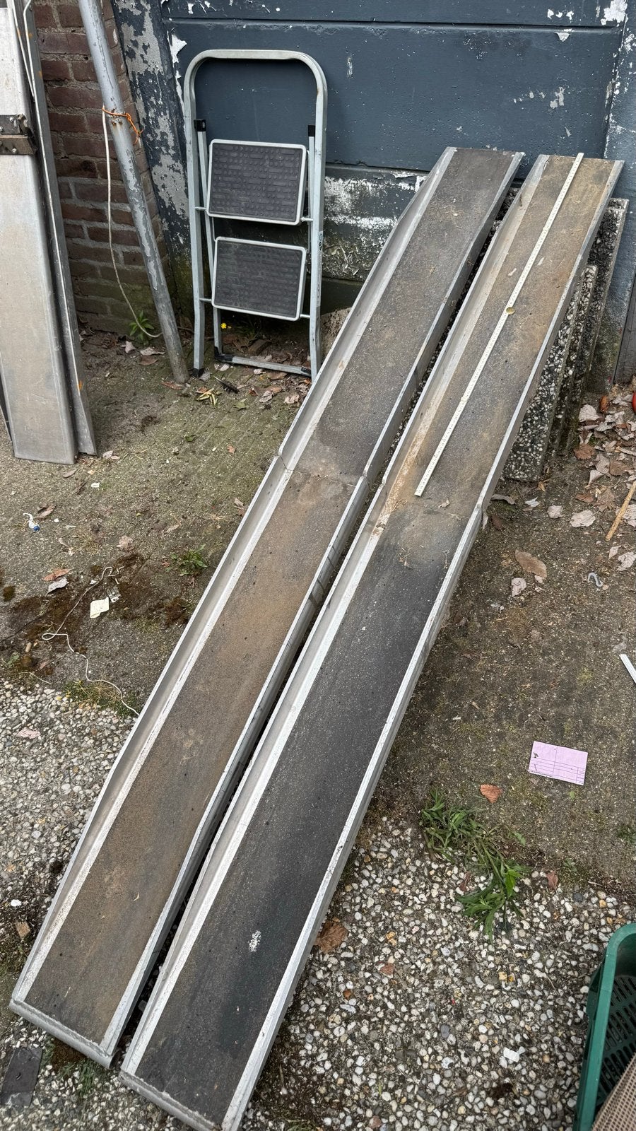 Aluminium opritten / oprijplaten (2 stuks), Ophalen, Gebruikt, Ladder, Minder dan 2 meter